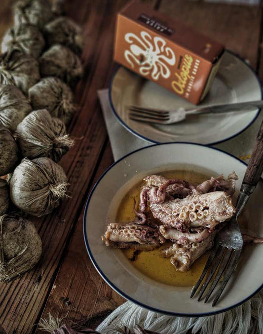 Ati Manel Octopus in Garlic Sauce