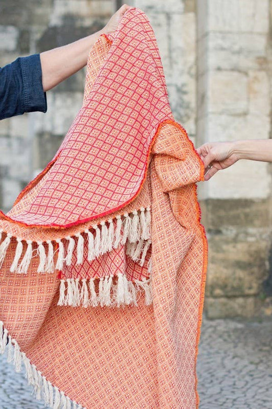 CHICoração Flower Bicolor Cotton Blanket | Red/Orange