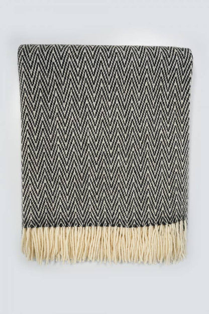 CHICoracão Wool Blanket | "Thorn" Black