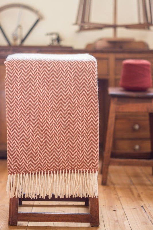 CHICoração Wool Blanket | "Thorn" Tile Red