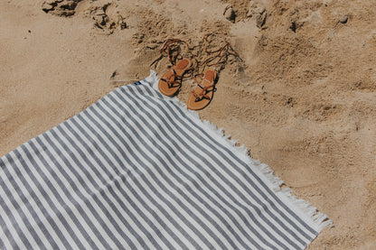 Barra Beach Towel // Black