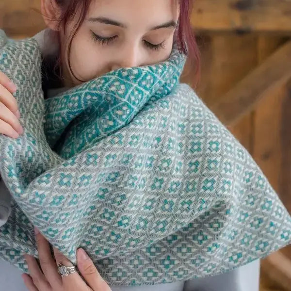 *NEW* CHICoração // Flower Gray/Turquoise – additional view