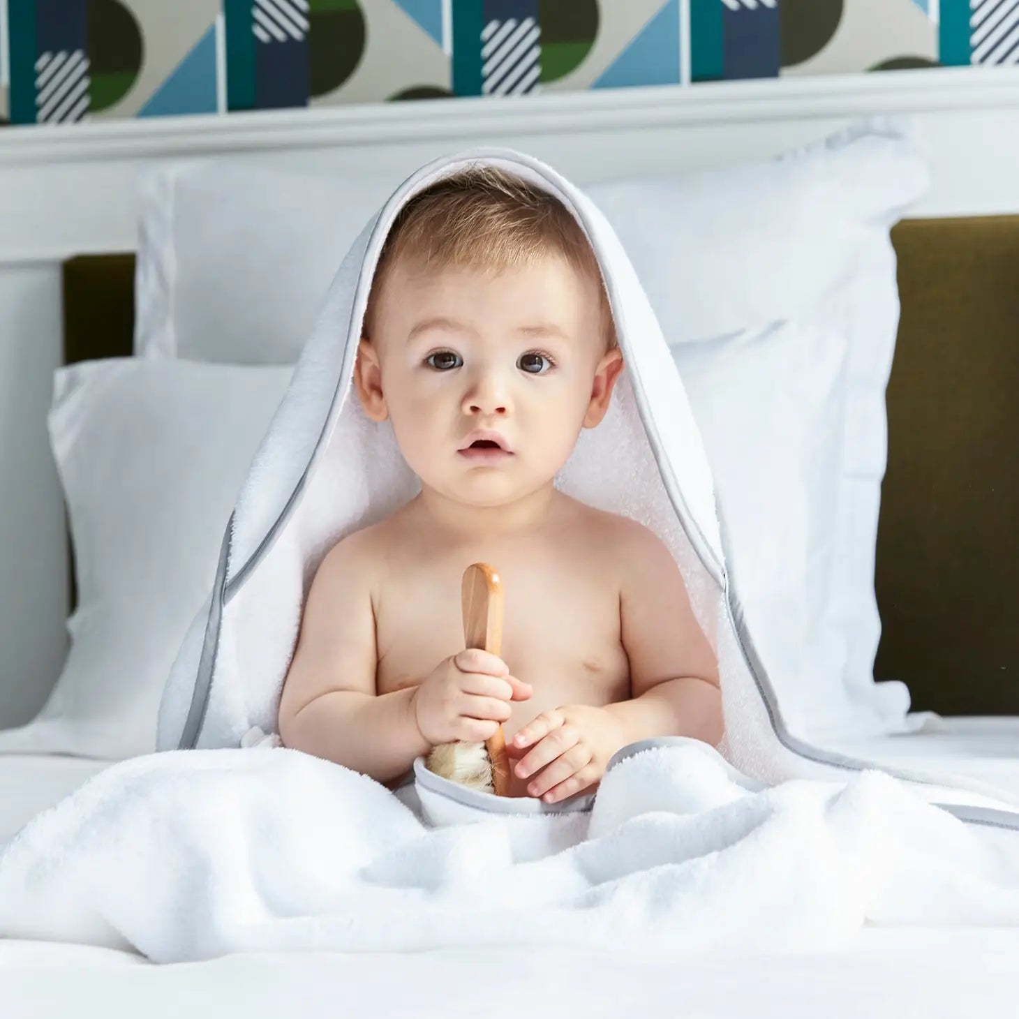 MIRA Hooded Baby Towel White & Gray