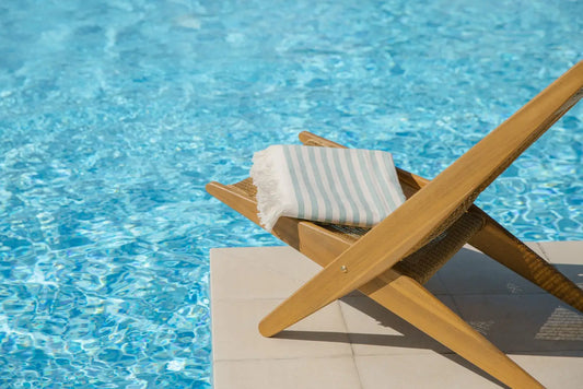 Torres Novas Barra Beach Towel // Green